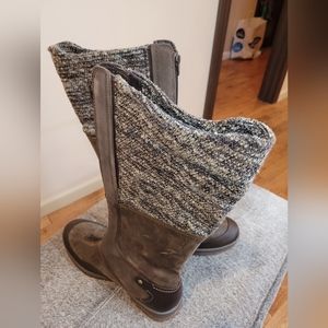 NEW Merrell Snow Boots